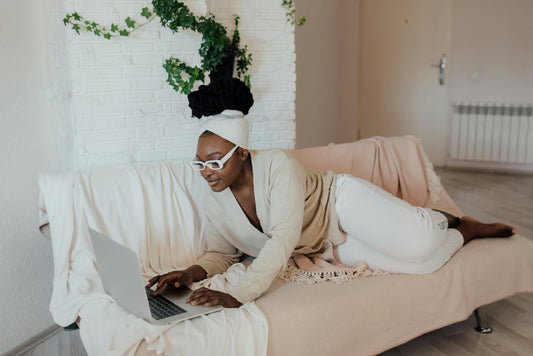 Day 22 : Stuck in the 9-to-5 Loop? Here’s How to Start a Side Hustle Without Burning Out