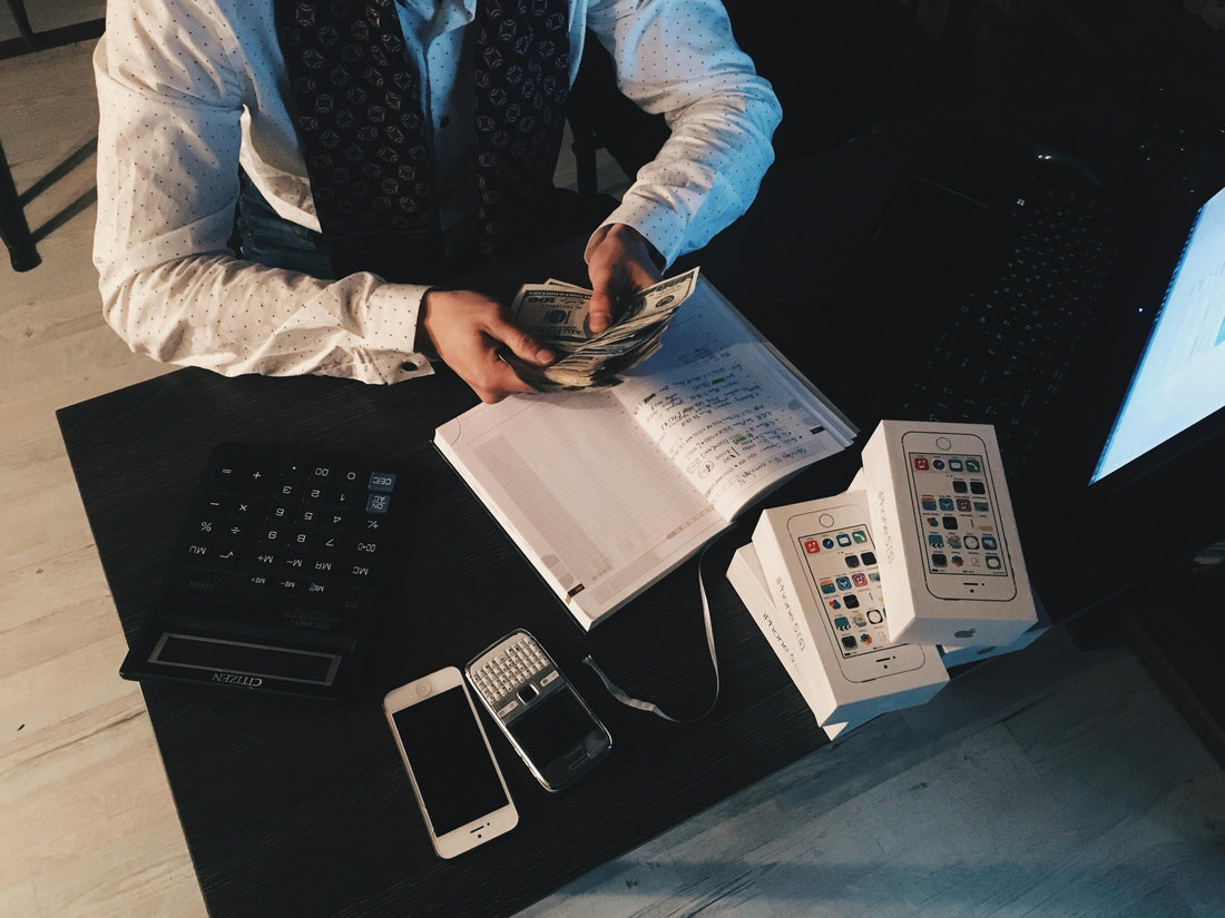 Day 17 : Why Waiting Kills Most Side Hustles (And How to Avoid It)